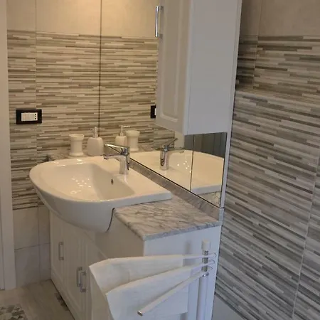 Il Nido Di Con Park Auto Macchine Piccole Segmento B Apartament